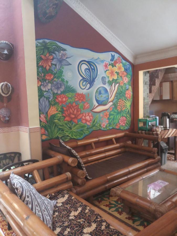 Losmen Setia Kawan Yogyakarta Luaran gambar